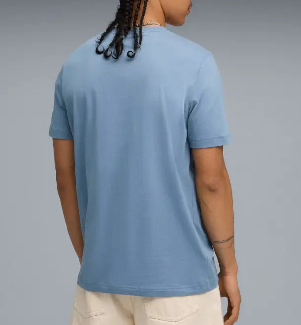 Puma Polera Graphic Stacked Tee Hombre 8038